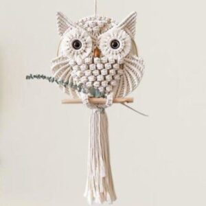 Macrame wanddecoratie uil