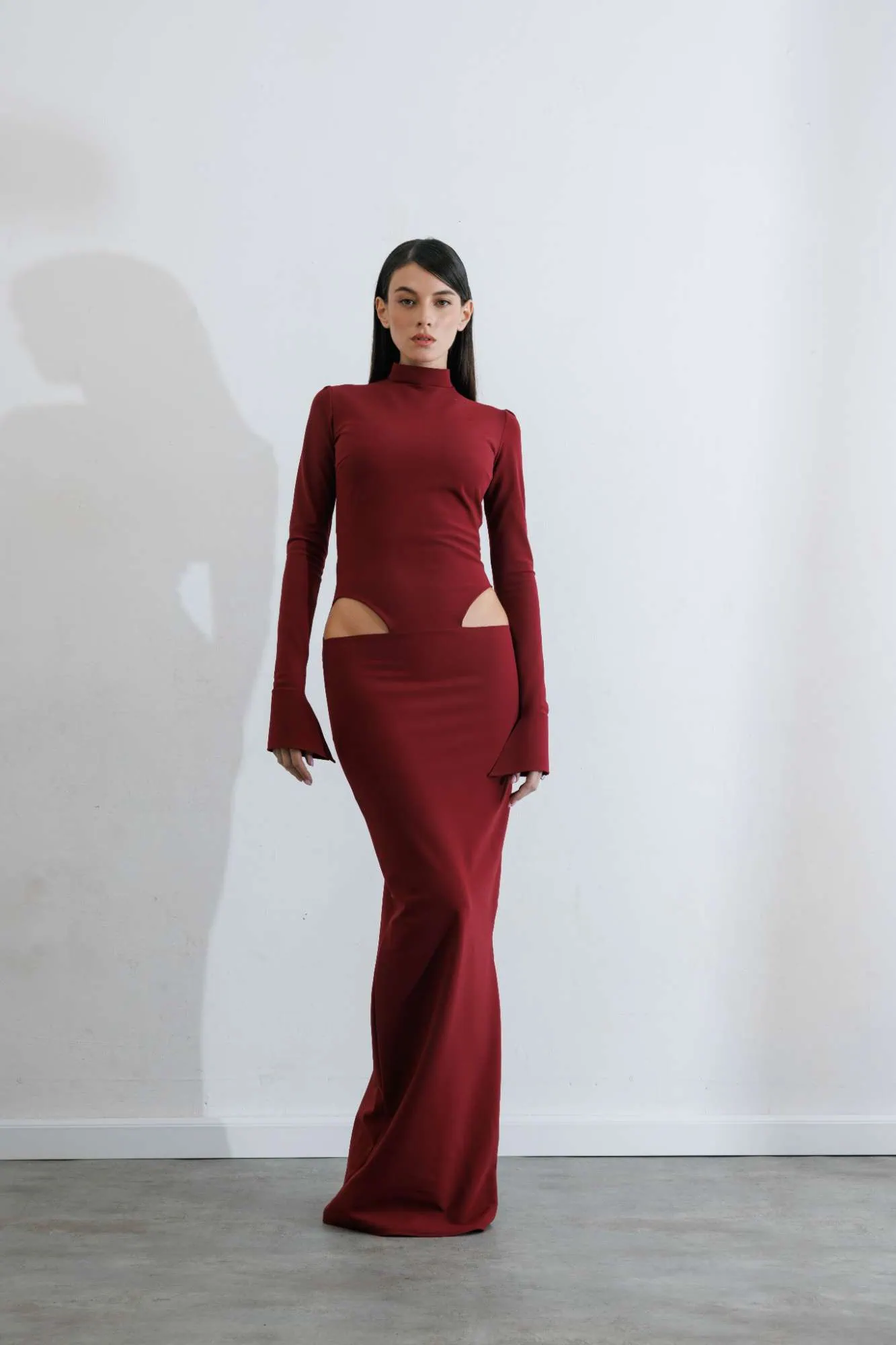 ⁦גזרת שמלת midi - גב פתוח⁩ – תמונה ⁦3⁩