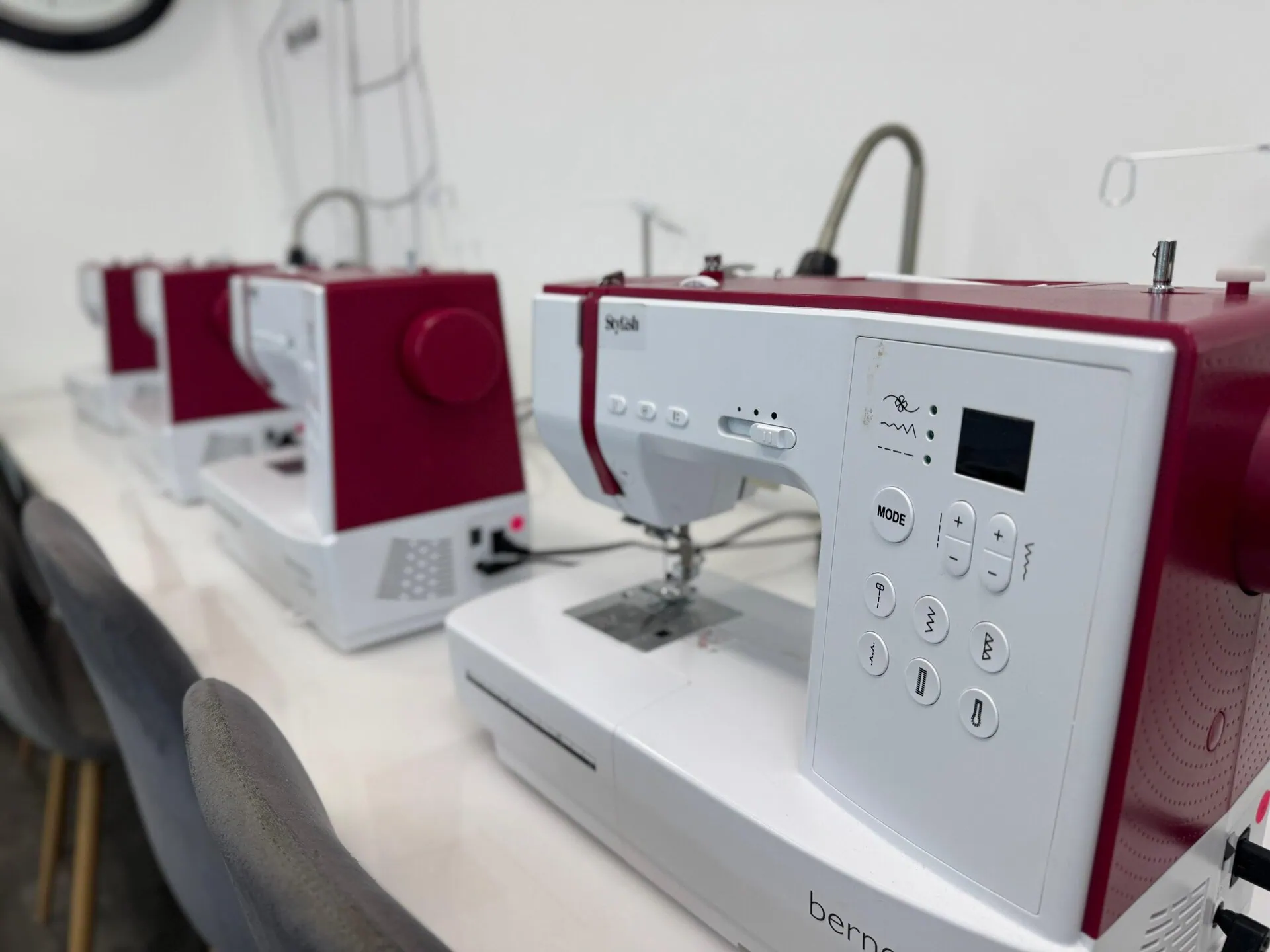 אודות Stylish, בית ספר לעיצוב אופנה ותפירה