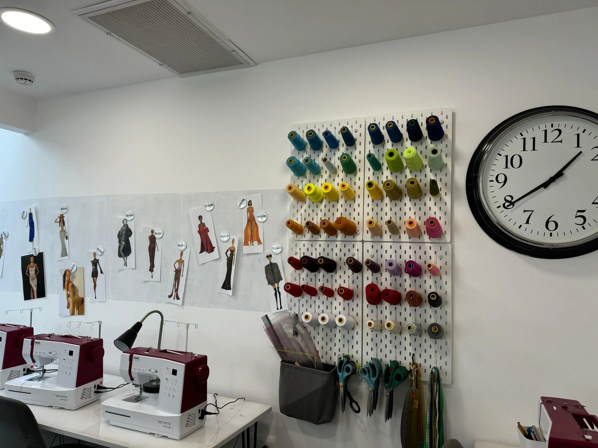 אודות Stylish, בית ספר לעיצוב אופנה ותפירה