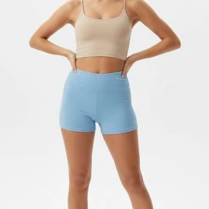 גזרת מכנסיים קצרים - סטייליש