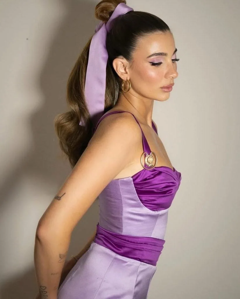 קורל מיכאלי בתחפושת מאג והרקולס בעיצוב Stylish 
