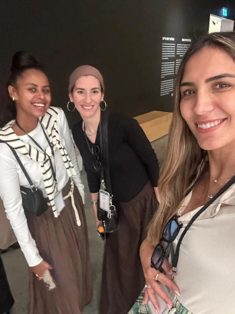 תלמידות ומדריכות Stylish יצאו לסיור מקצועי במוזיאון העיצוב חולון
