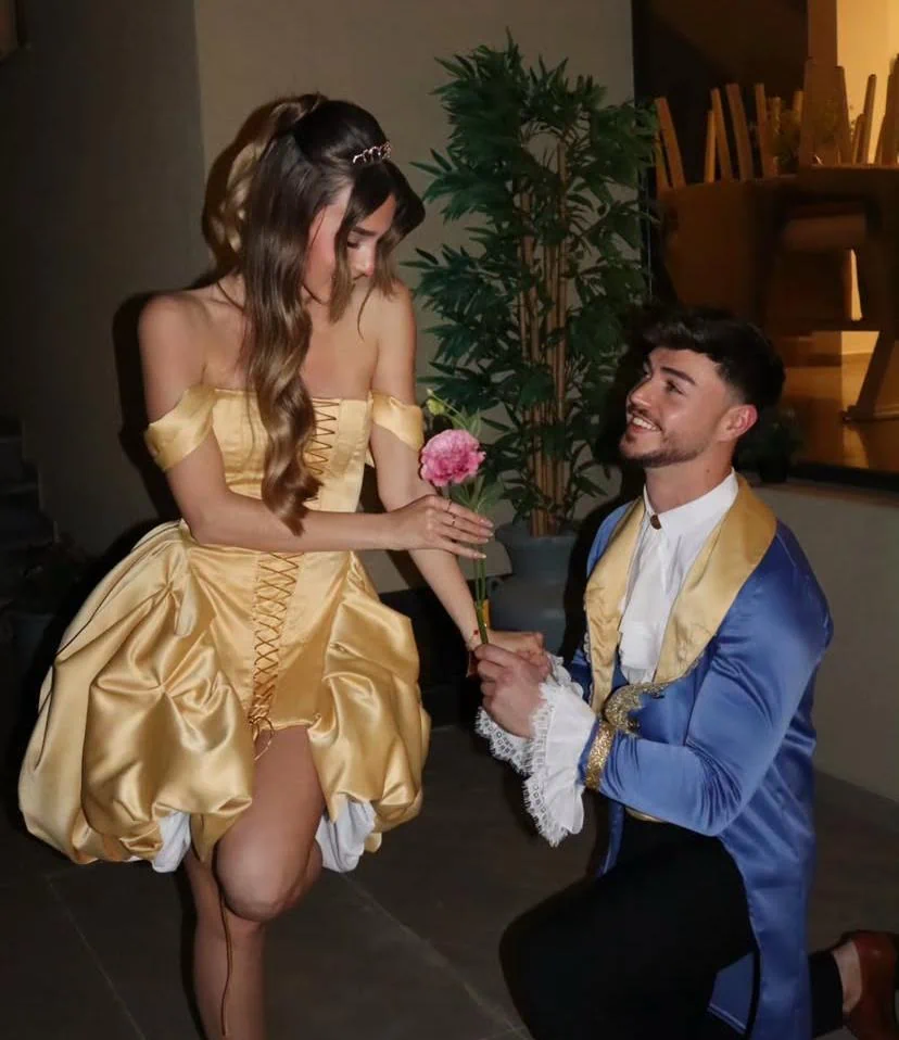 תחפושת Belle - סטייליש, בית ספר לעיצוב אופנה