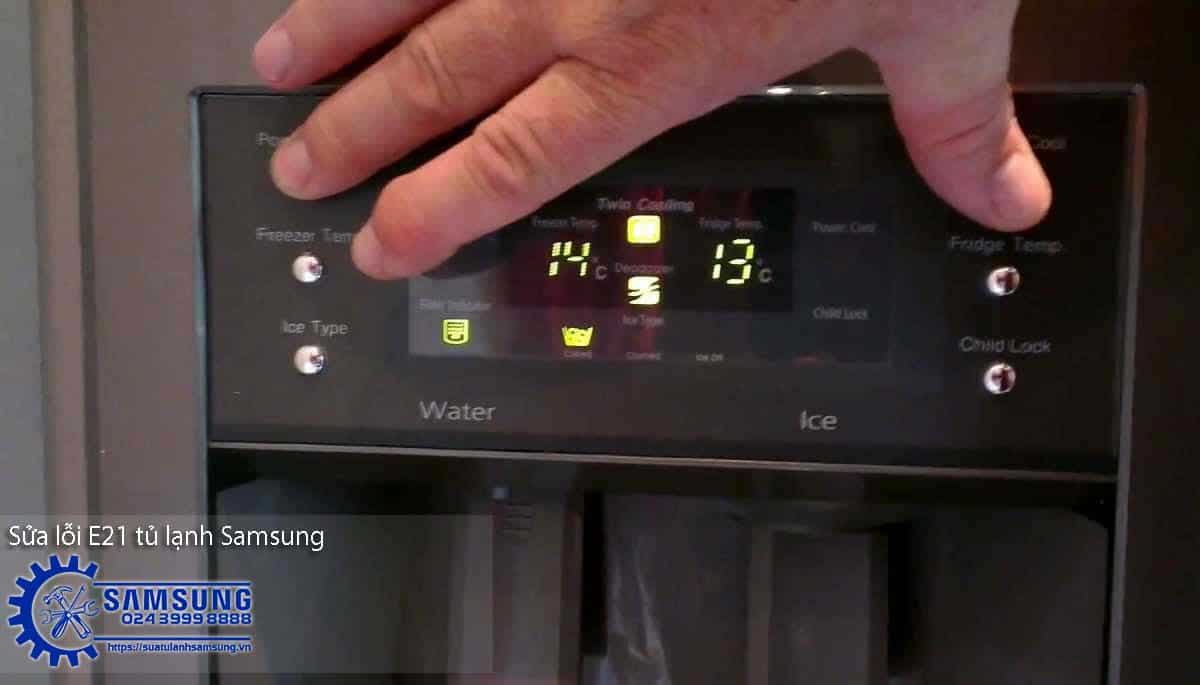 E21 refrigerator error repair by Samsung, professional service for Samsung side-by-side refrigerators, contact 024 3999 8888 - 0938 718 718 for reliable Samsung fridge repair.