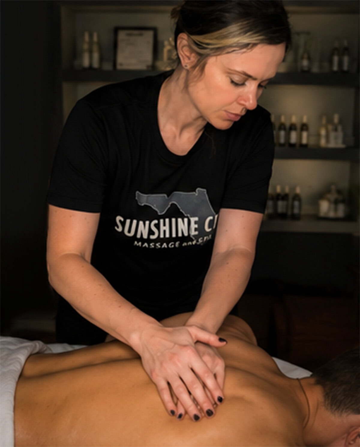 Lisa is a female massage therapist at Sunshine City Massage and Spa in St. Petersburg, FL.