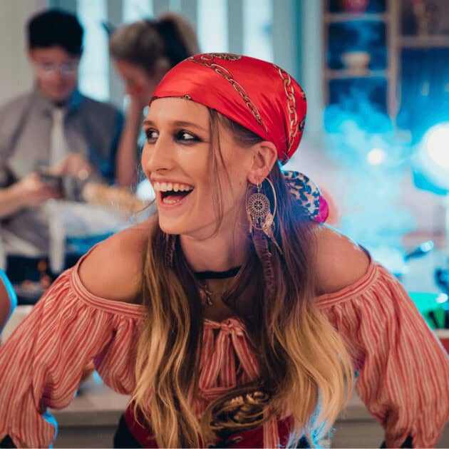 an easy DIY Pirate Halloween costume