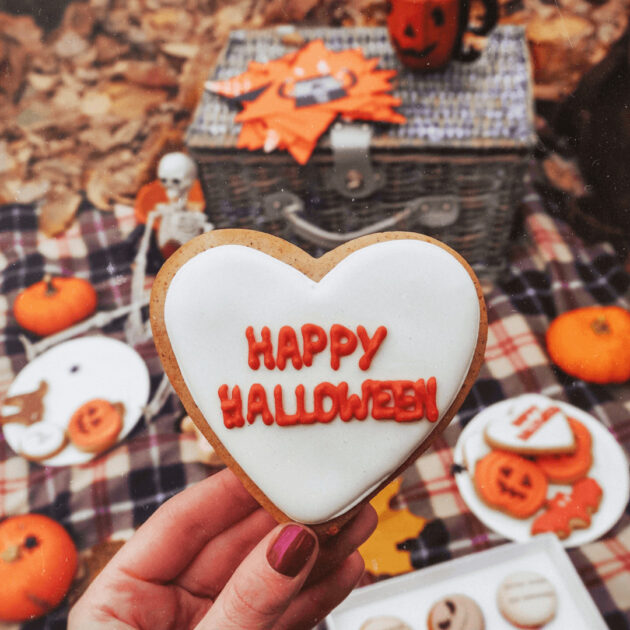 vegan decorated sugar cookies