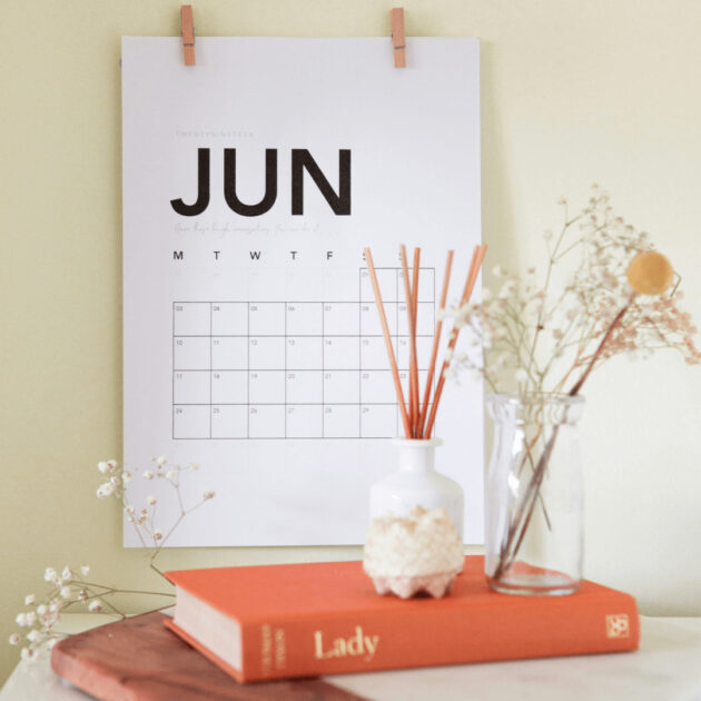 simple apartment decor