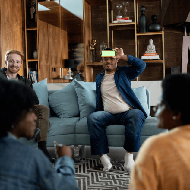 heads up a fun party game for large groups