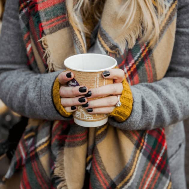 black nails for winter