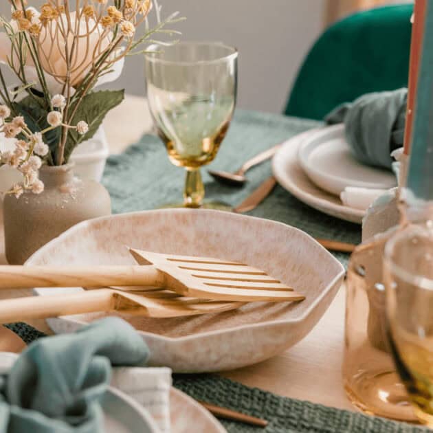 pastel Easter tablescape