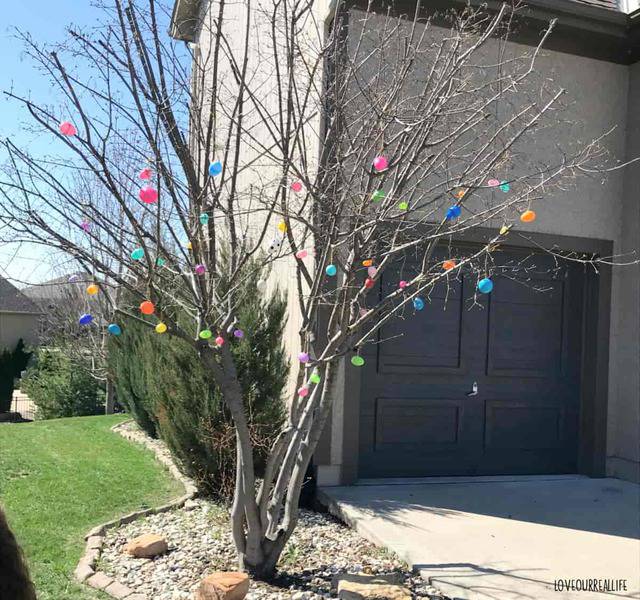 easter egg tree easy outdoor easter decor