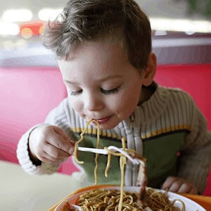 kids eat free,family dining deals,free kids meals,cheap dining out,kids meal discounts,restaurants kids eat free,family restaurant savings,budget-friendly dining,eat out deals,free meals for kids.