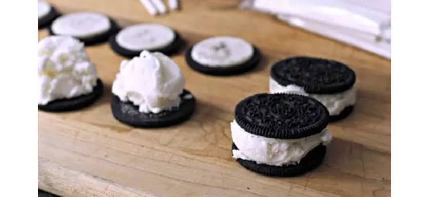 dipped oreo ice cream pops
