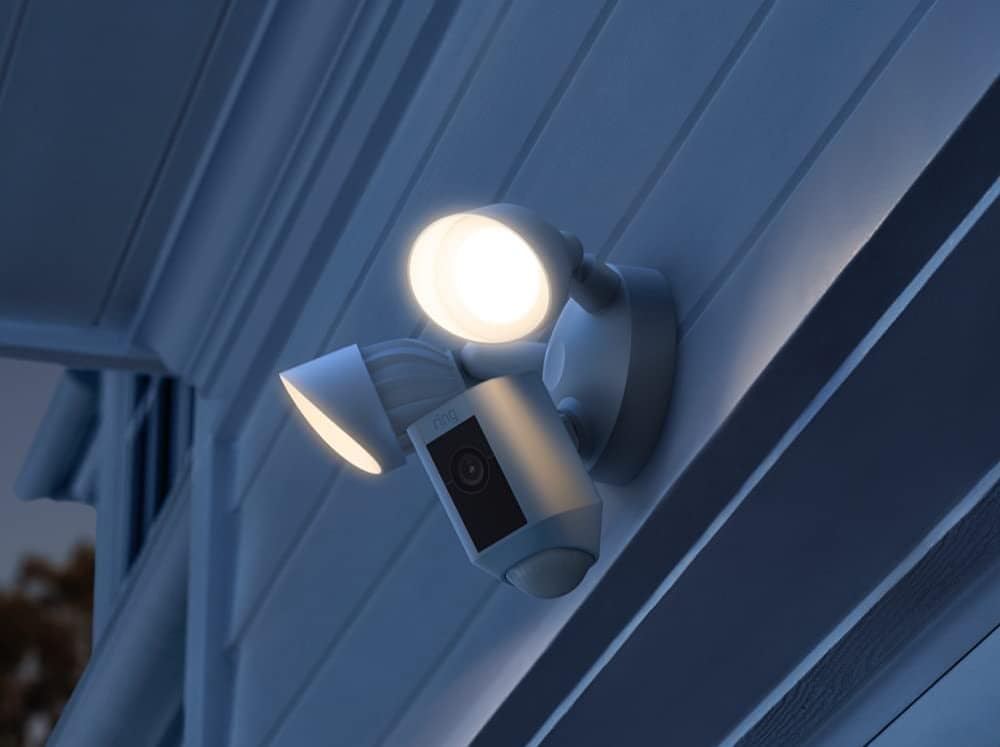 ring floodlight cam wired plus