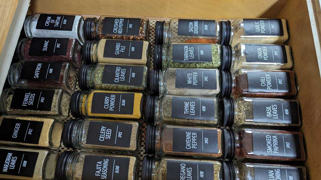 spice drawer organied