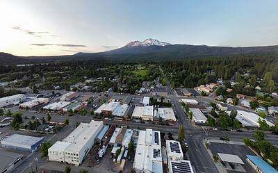 The Economics of Snow – How Winter Disruptions Reshape Mountain Towns