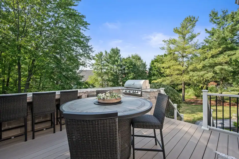 Custom Outdoor Kitchens