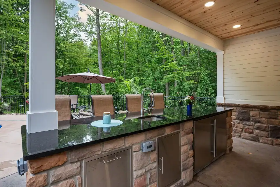 Custom Outdoor Kitchens