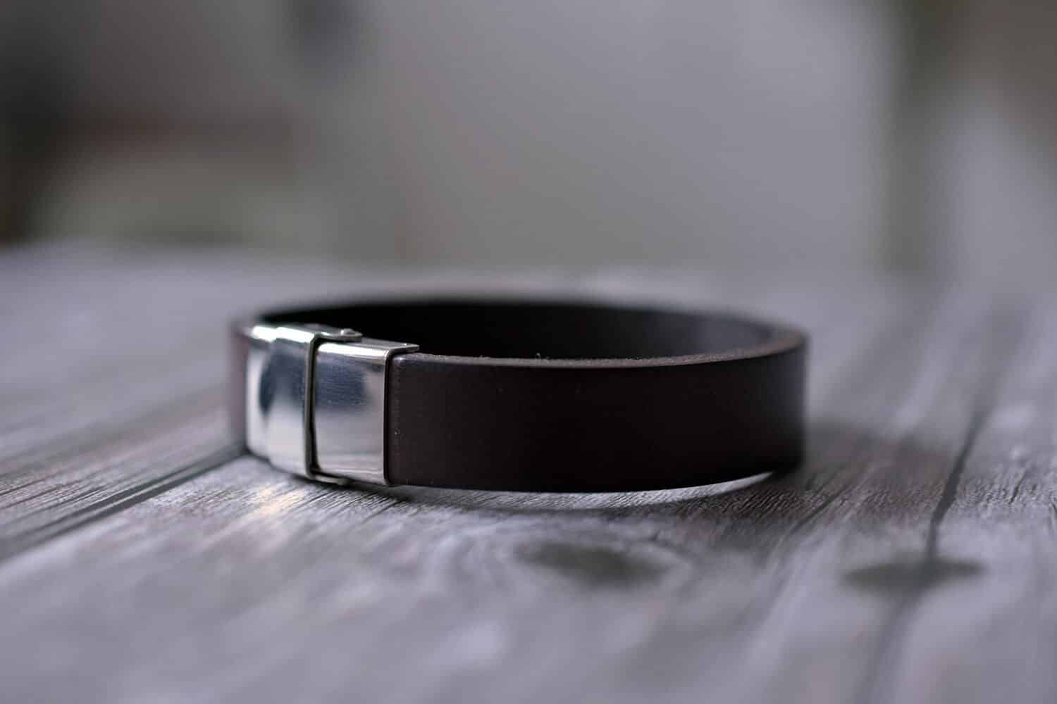 Leather bracelet personalized TA-041-3