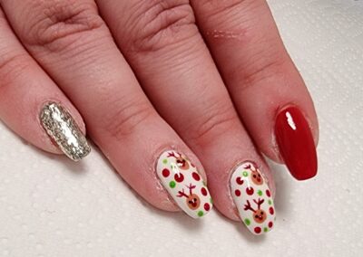 Nageldesign mit Gel- und Acrylnägeln