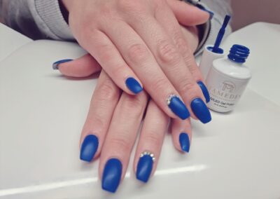 Kreative Nail Art im Nagelstudio