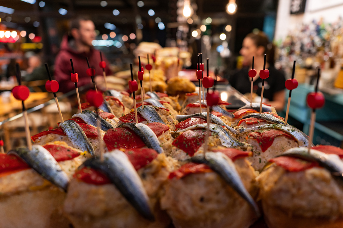 <p>Focal length : 24mm Exposure :F/4.0 1/60 sec ISO 800</p>
