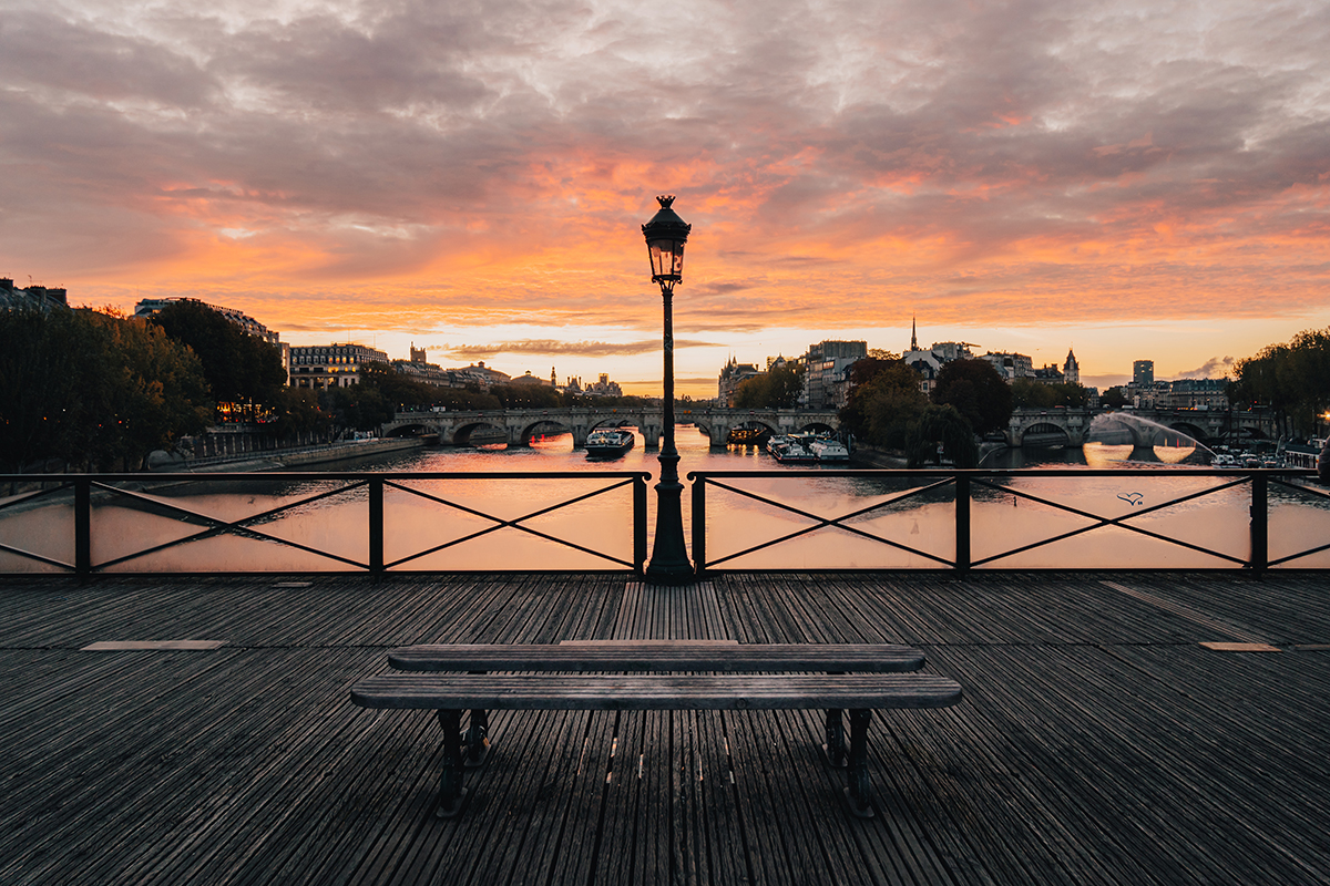 <p>Focal length : 17mm Exposure : F/3.5 1/40sec ISO 200</p>
