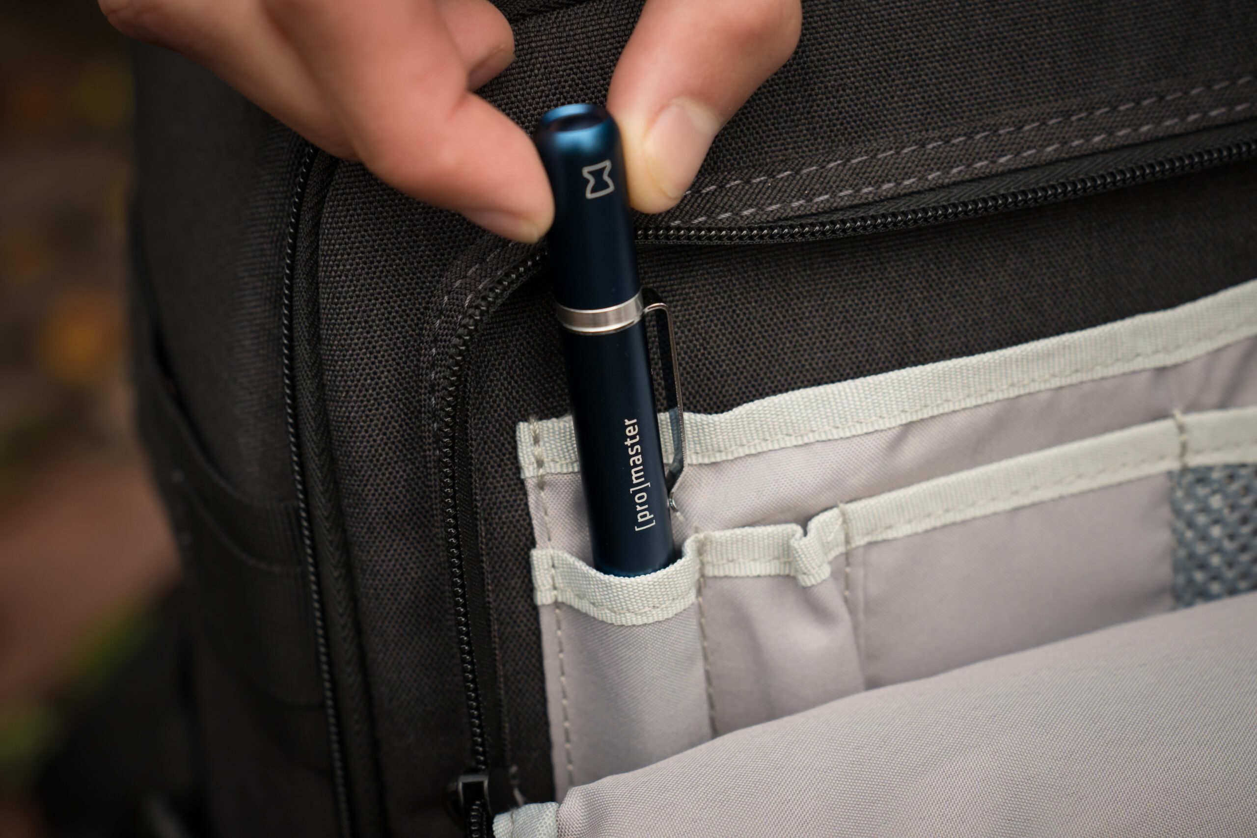 Fine bristle lens brush