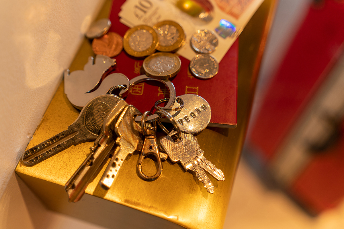 <p>Focal length : 40mm<br />
Exposure : F/2.8 1/13 sec ISO 100</p>
