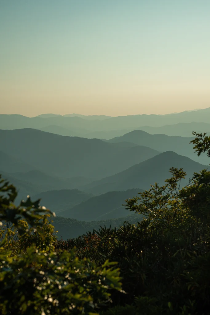 Blue Ridge Mountains : des couches de montagnes hypnotiques