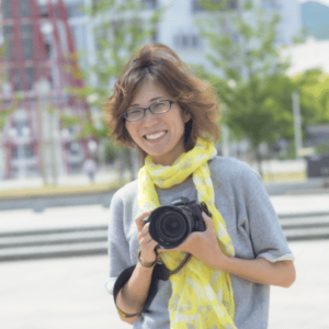 La fotógrafa de viajes Noriko Kukimoto aparece en esta reseña del Tamron 28-75 mm F2.8 G2.