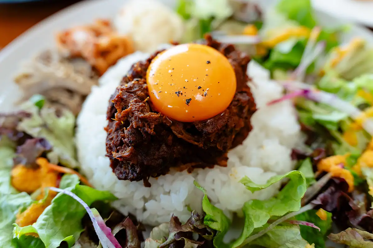 <p>Distancia focal: 35 mm Exposici&oacute;n: F/4.0 1/125 s ISO 800</p>