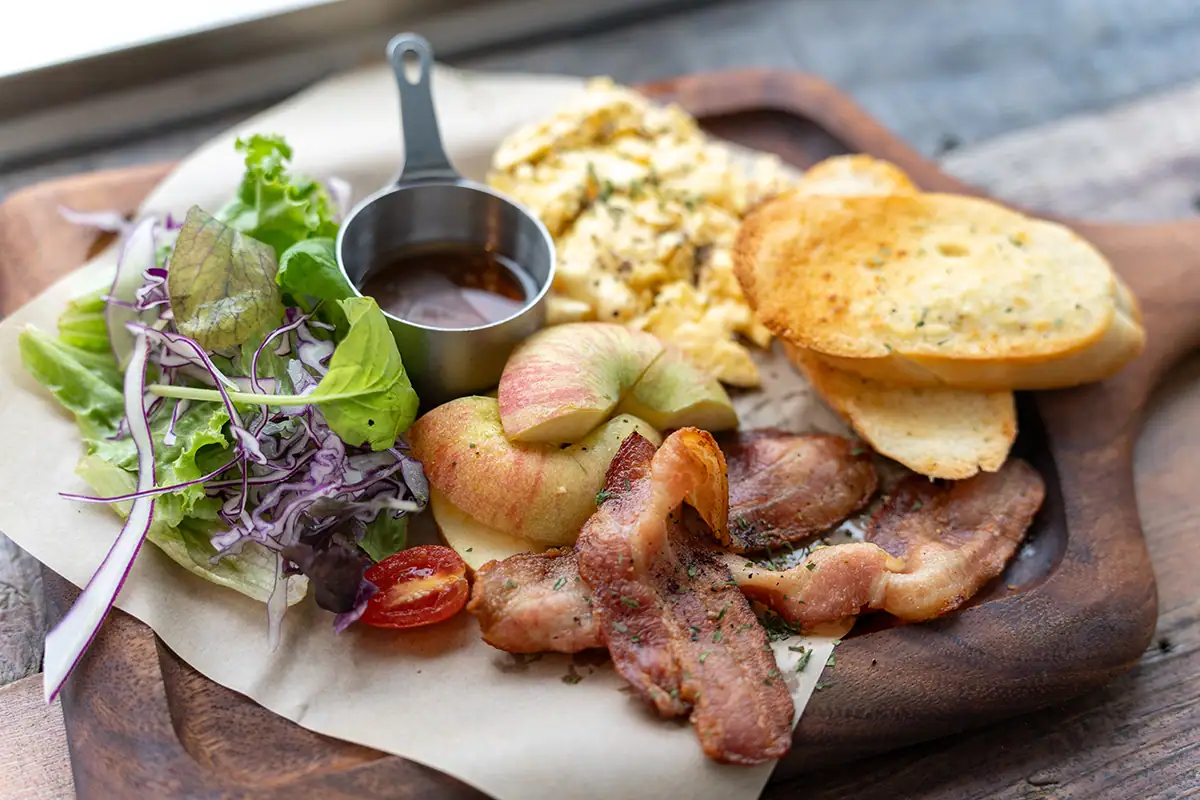 <p>Distancia focal: 50 mm Exposici&oacute;n: F/2.8 1/200 s ISO 320</p>