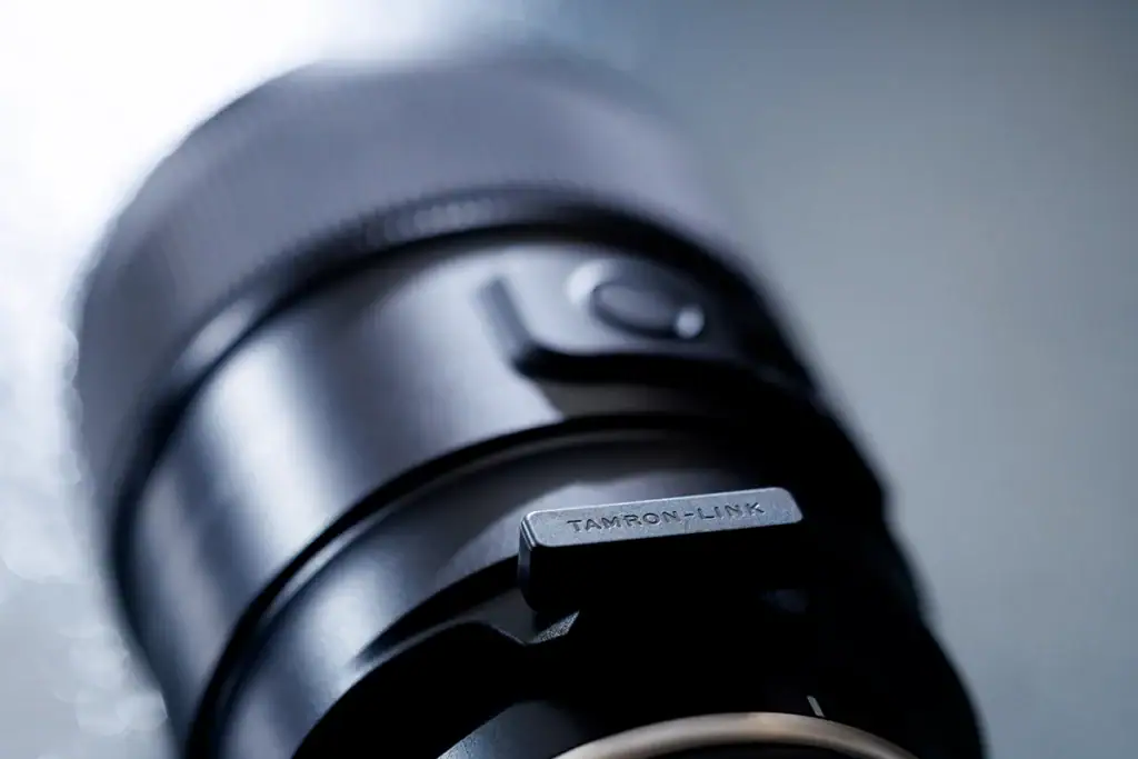 TAMRON-Link attached to Tamron lens