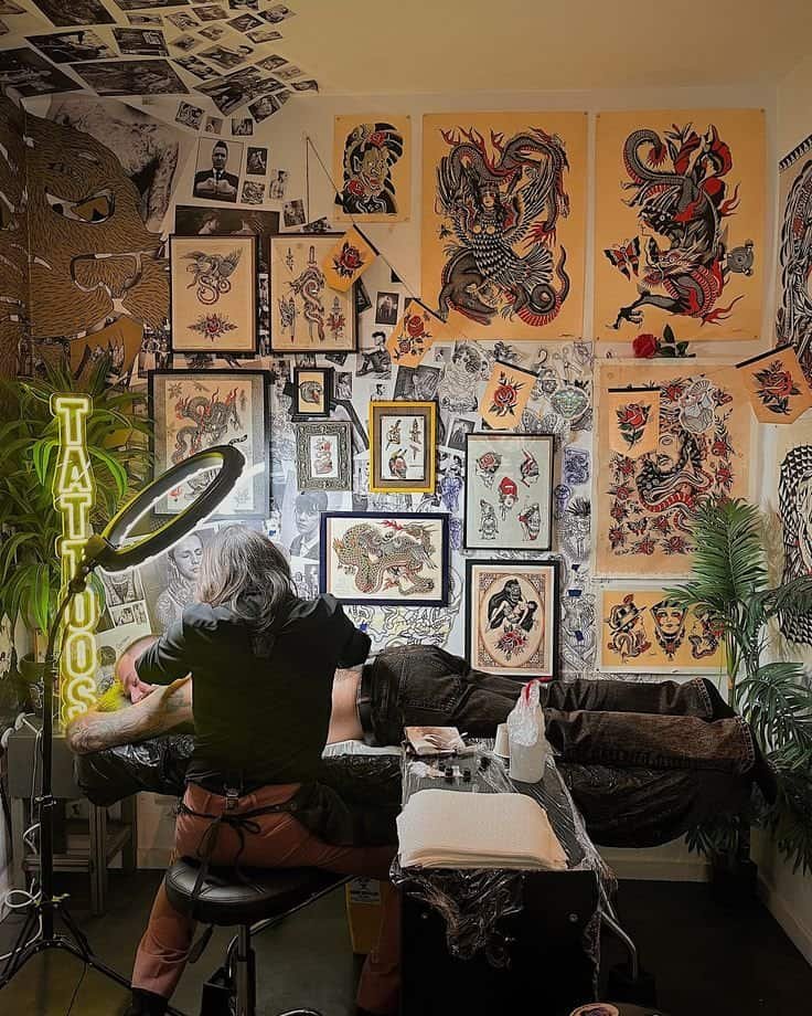 Traditional Tattoo Studio Decor