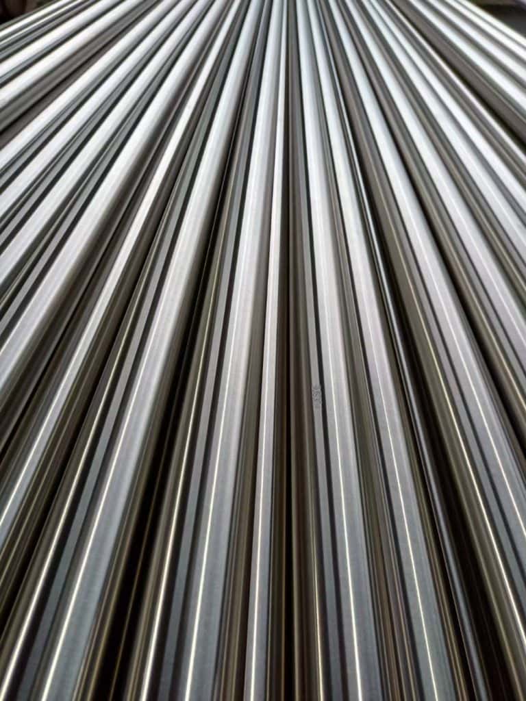 Mirror-polished sanitary stainless steel tube