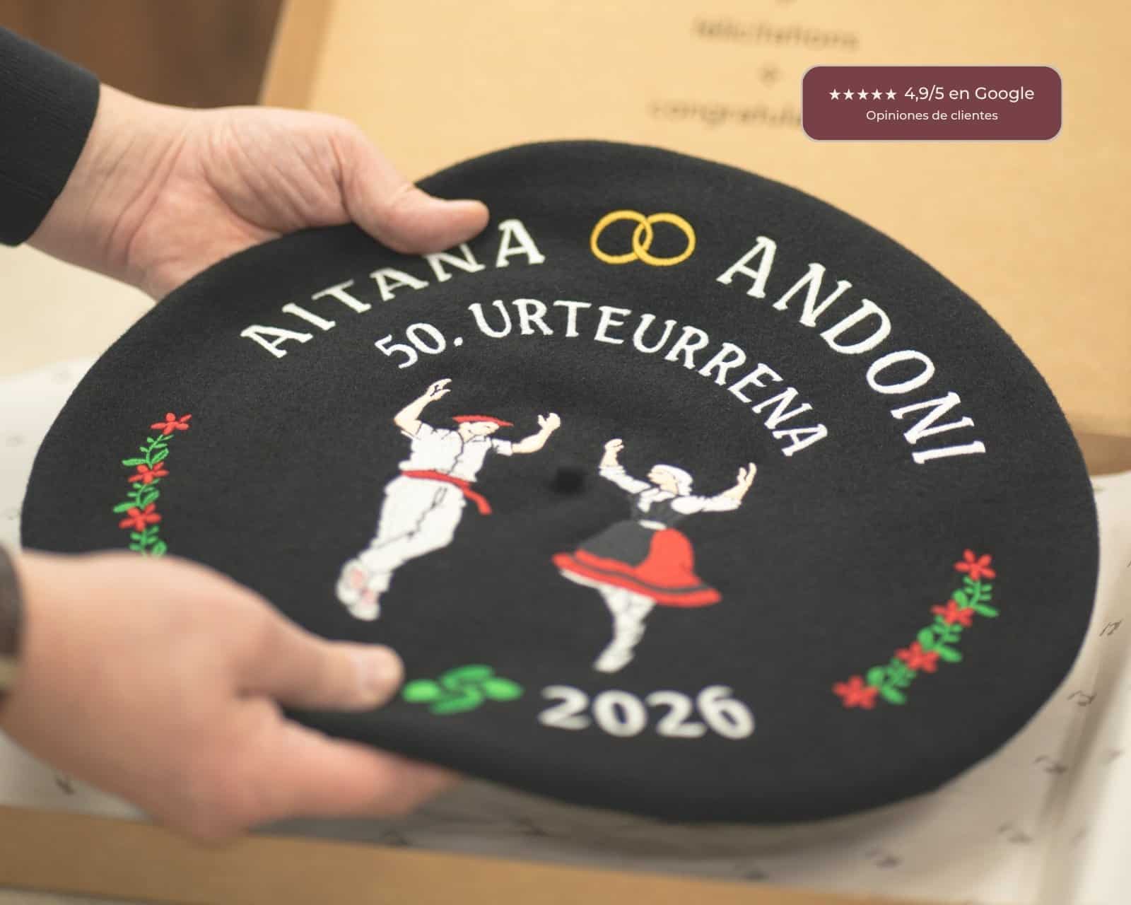 Txapela personalizada de aniversario en su caja
