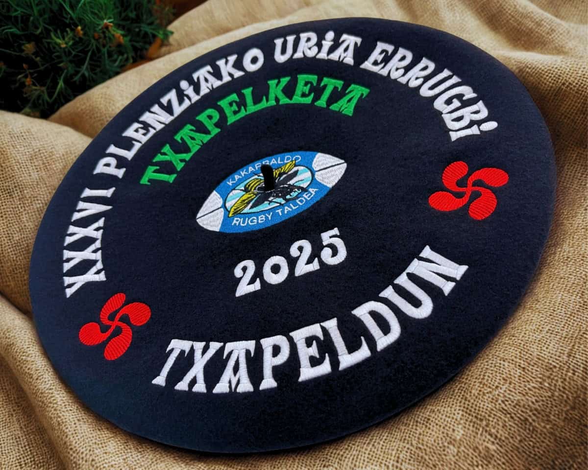 txapela txapeldun personalizada para kakarraldo rugby taldea
