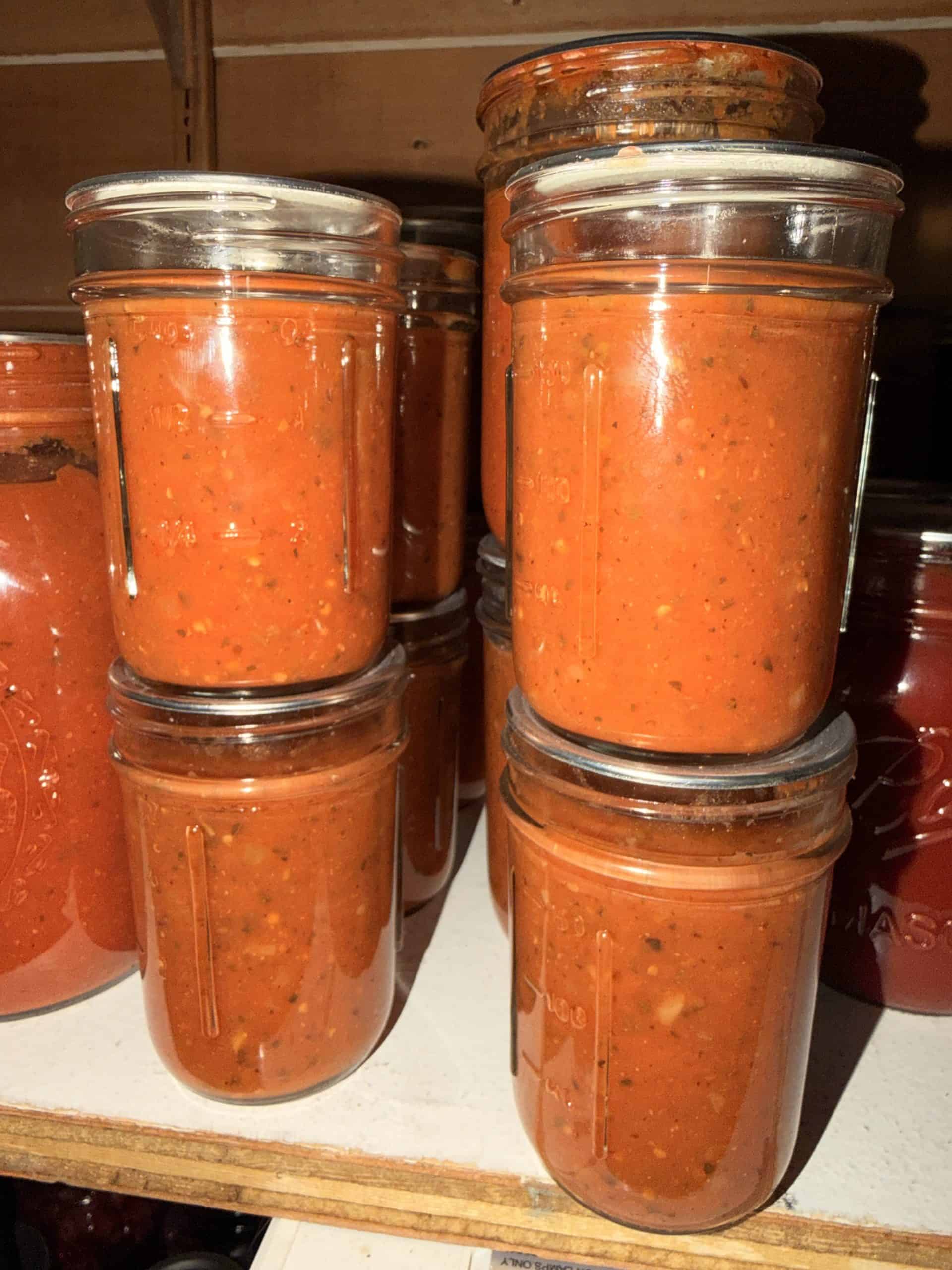 Homemade Canned Pizza Sauce - The Homemade Mess