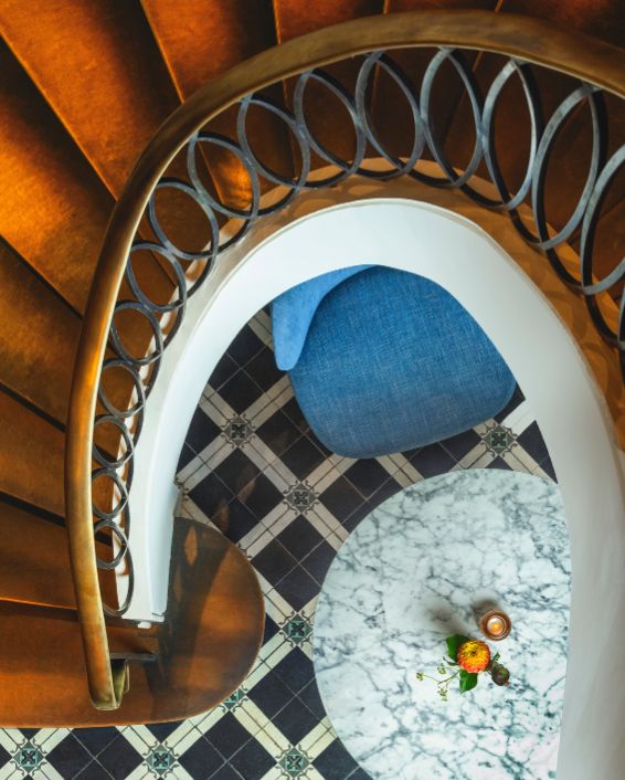 Overhead view showing the curve of the staircase.