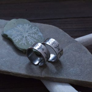 Huggin and Muninn Runes