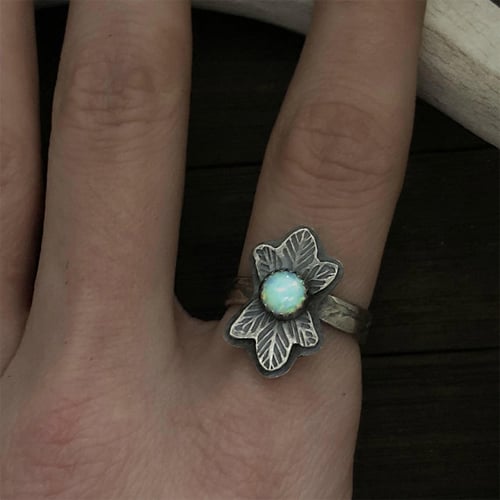 silver leaves ring