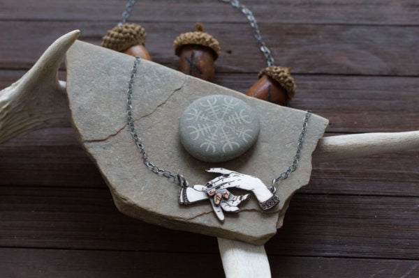rune hands pendant