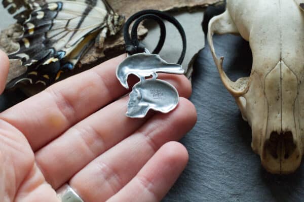 Veldismagn Raven Skull Pendant