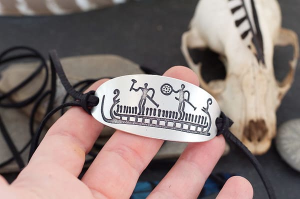 Tanum Rock Carving Petroglyphs Bracelet - Image 2