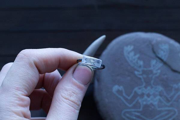 Tiny Whale Ring - Ocean Jewelry - Humpback Whale - Animal Totem - Nature Jewelry - Dark Minimal - Dainty - Image 3