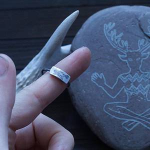 Tiny Whale Ring - Ocean Jewelry - Humpback Whale - Animal Totem - Nature Jewelry - Dark Minimal - Dainty