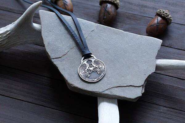 Huginn and Muninn Viking Raven Pendant - Viking Jewelry - Norse Jewelry - Pagan - Asatru - Image 5